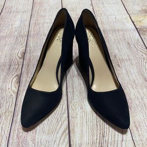 VINCE CAMUTO SUEDE PUMPS. Size 7.5 M